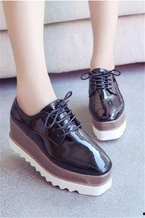 女式欧美皮鞋搭配图片,皮鞋搭配指南，演绎时尚女鞋魅力